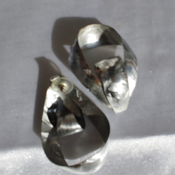 Earrings 5 PRICE DROP vintage costume pierced - Picture 2 of 6